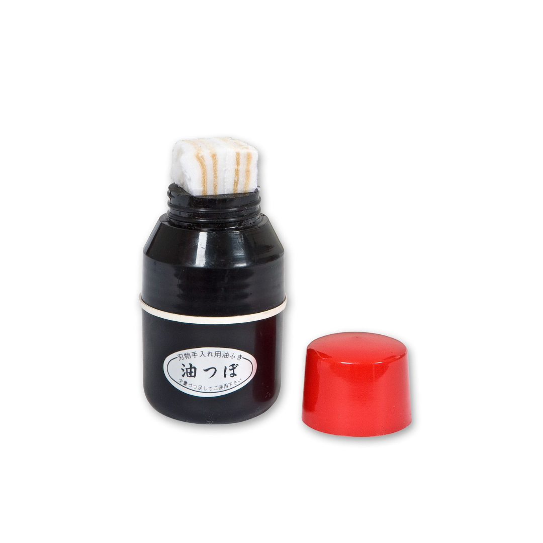 Camelia Oil Applicator